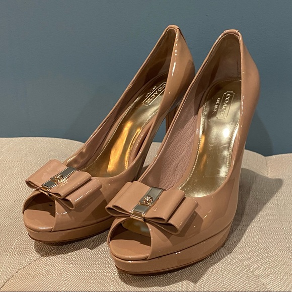 Coach Nude Heels Glossy Finish - Picture 1 of 4